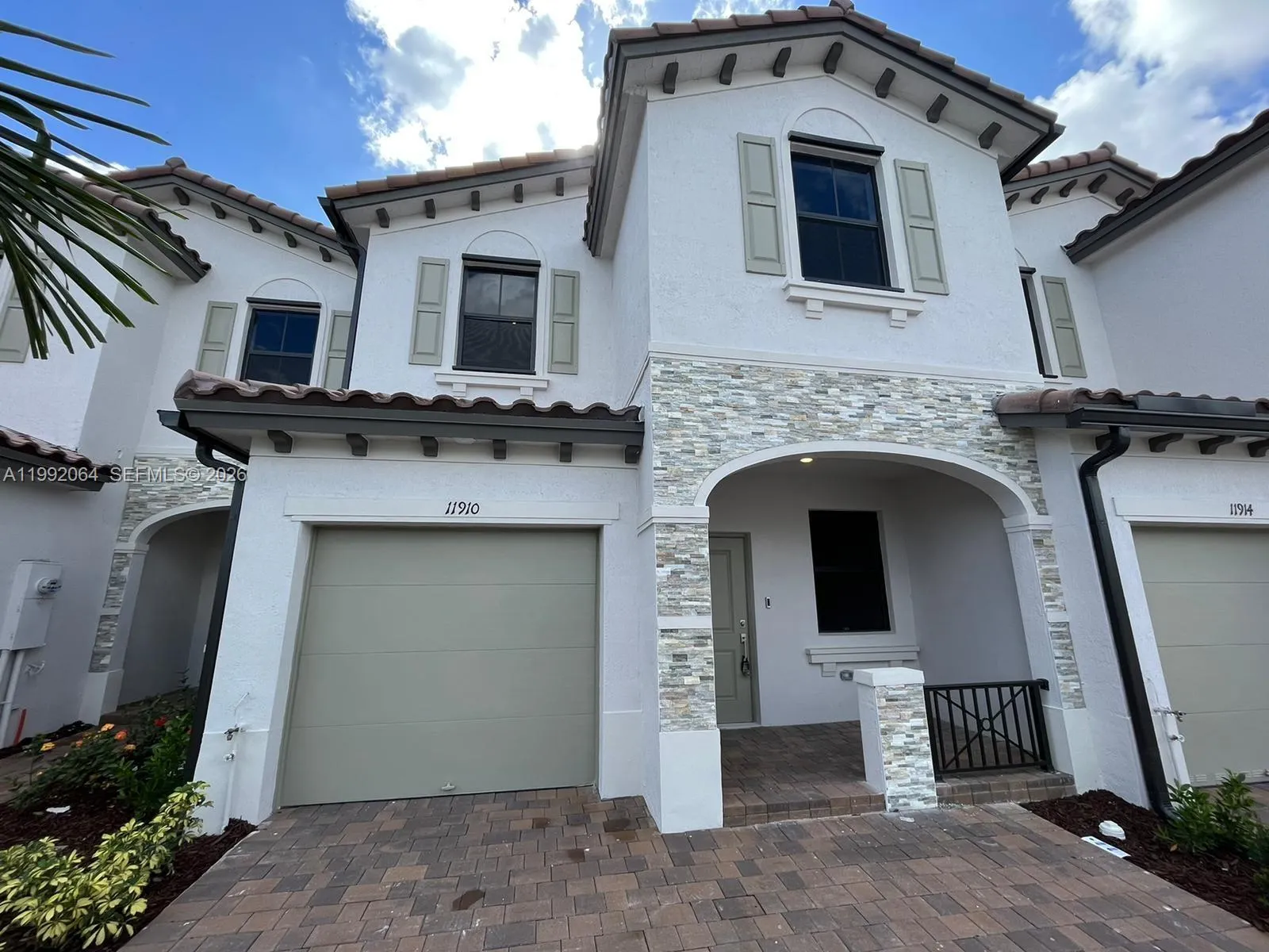 3 bedroom 2 bath for sale at 11910 SW 245 Terr # 11910, Homestead FL 33032