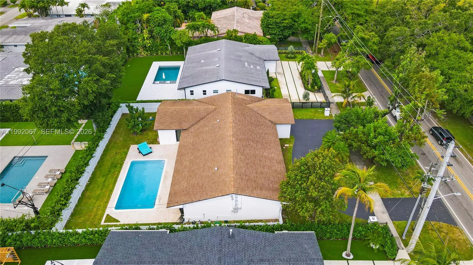 1850 NE 199th St, Miami FL 33179