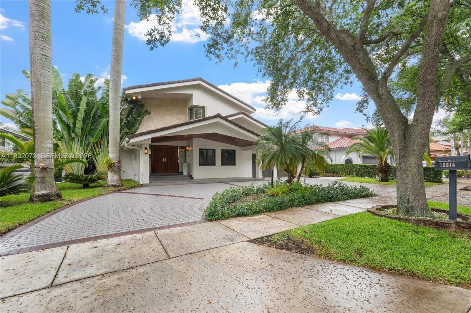 16214 NW 82nd Pl, Miami Lakes FL 33016