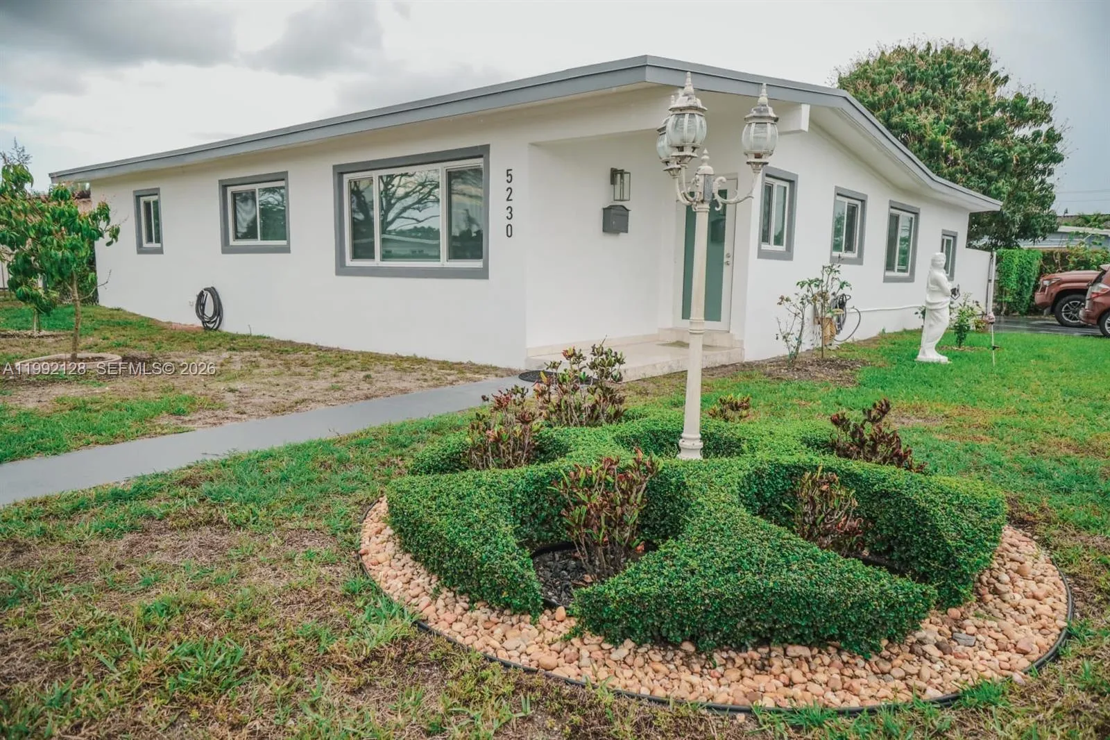 4 bedroom 3 bath for sale at 5230 SW 95th Ct, Miami FL 33165