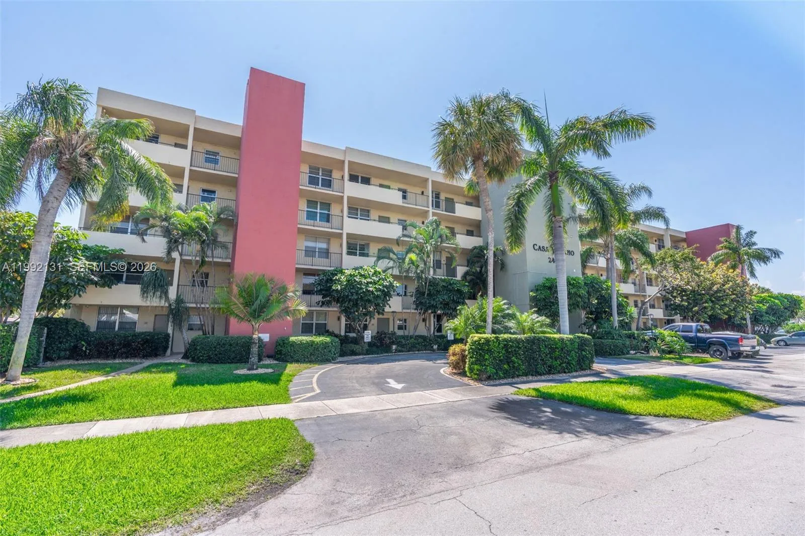 2 bedroom 2 bath for sale at 2400 NE 10th St # 210, Pompano Beach FL 33062