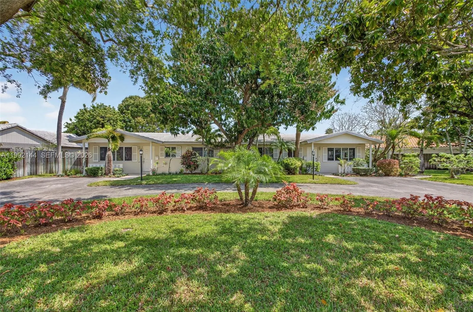 3900 NE 22nd Ave, Lighthouse Point FL 33064