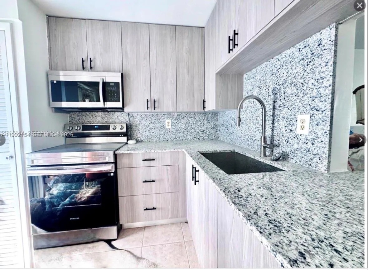 1 bedroom 1 bath for sale at 1701 NE 191st St # A108, Miami FL 33179