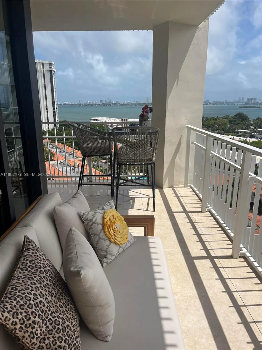 2 bedroom 2 bath for sale at 1000 Quayside Ter # 1404, Miami FL 33138