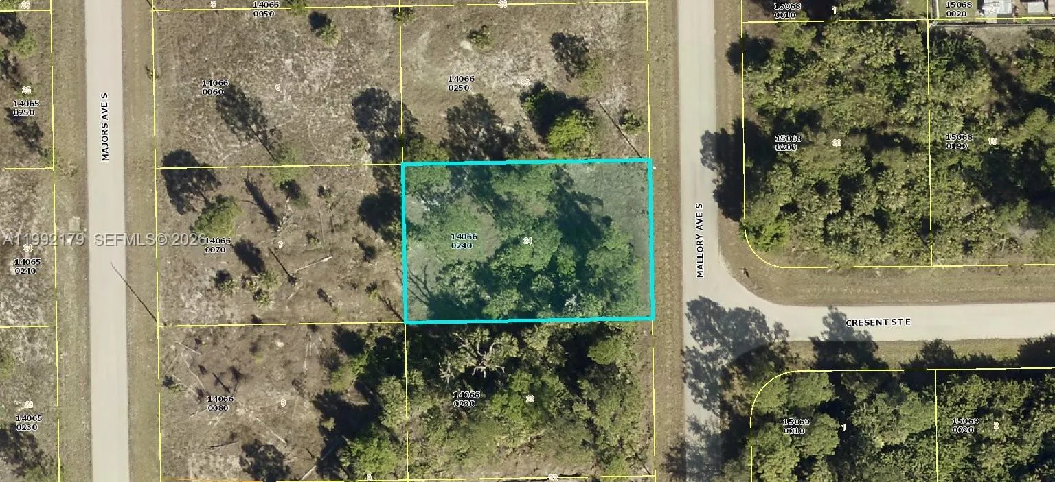 for sale at 428 S Mallory Ave., Lehigh Acres FL 33974