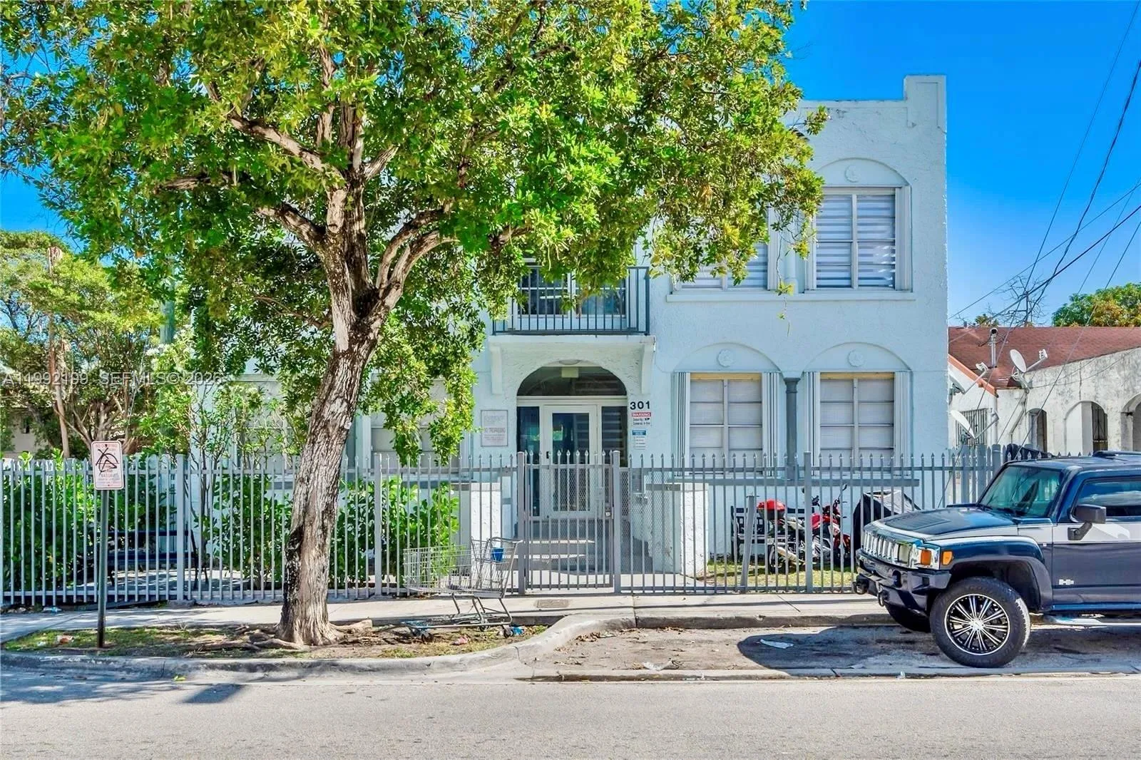 2 bedroom 1 bath for rent at 301 SW 10th Ave # 1, Miami FL 33130