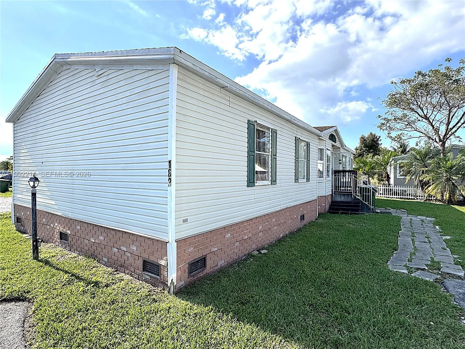 3 bedroom 2 bath for sale at 220 NE 12th Ave #182, Homestead FL 33030