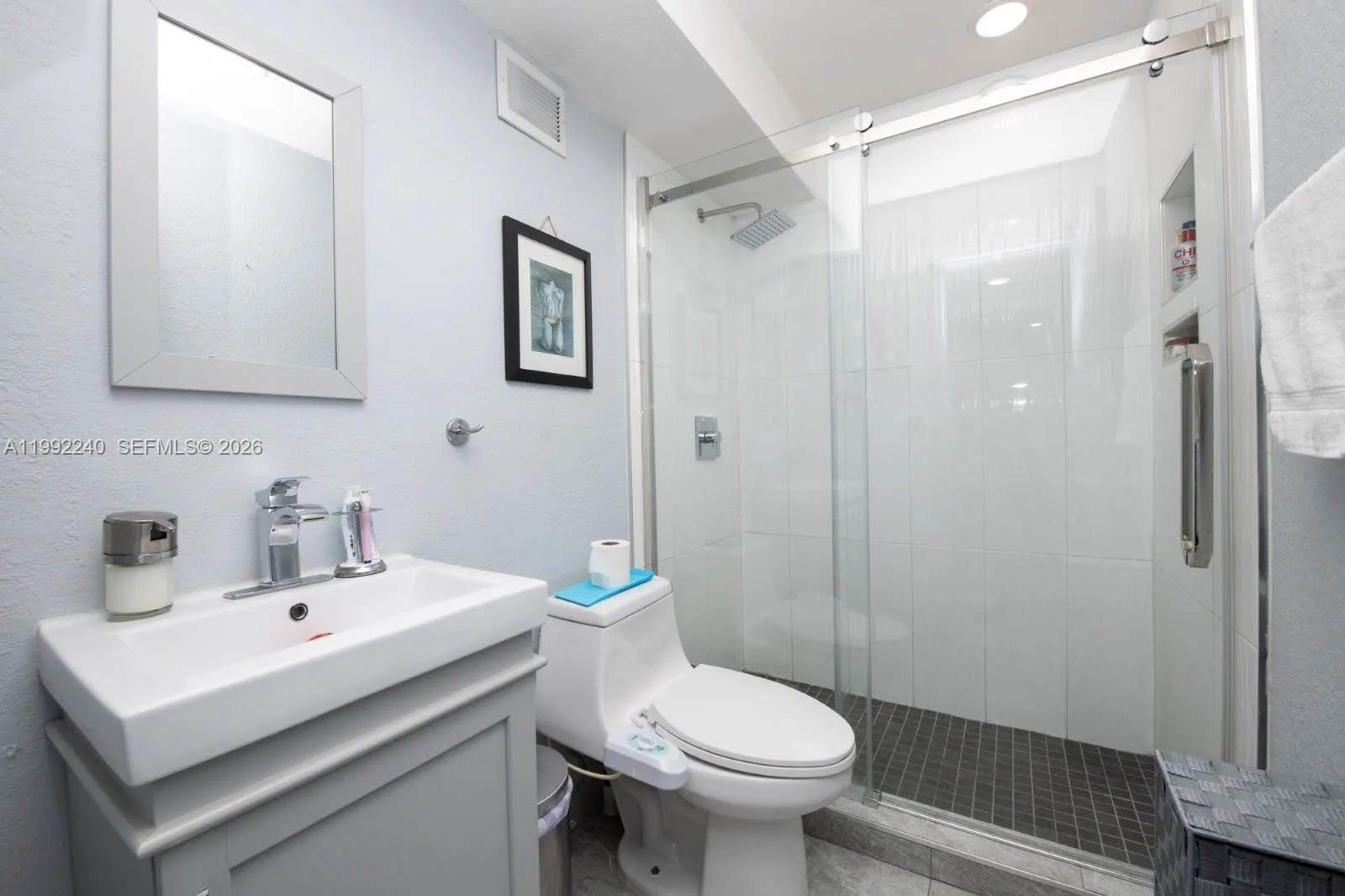 6200 NW 44th St # 109, Lauderhill FL 33319