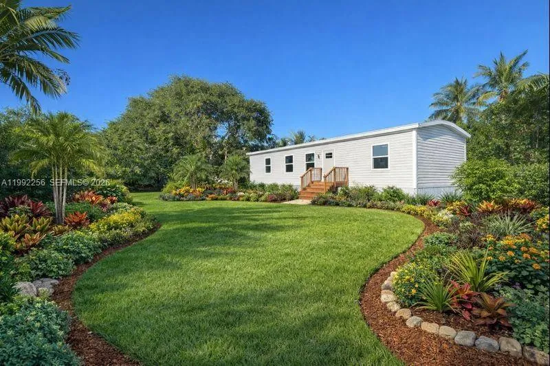 2 bedroom 1 bath for sale at 28177 Julia Ave, Torch Key FL 33042