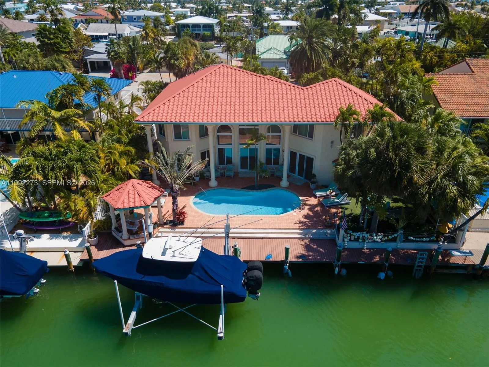 4 bedroom 4 bath for sale at 431 12th St, Key Colony FL 33051