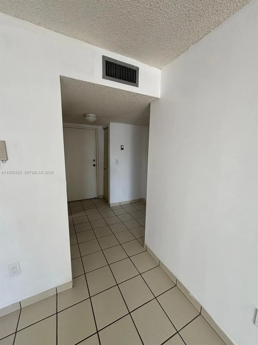 2046 W Flagler St # 205, Miami FL 33135