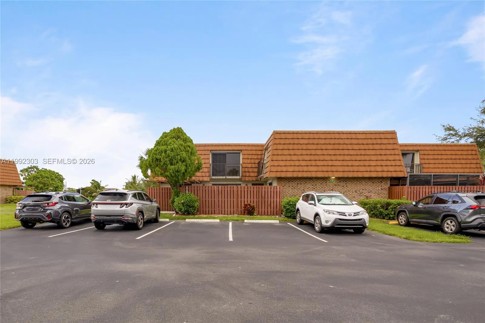 1170 SW 118th Ter, Davie FL 33325