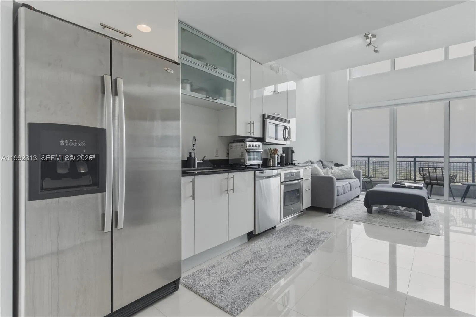 60 SW 13th St # 2805, Miami FL 33130