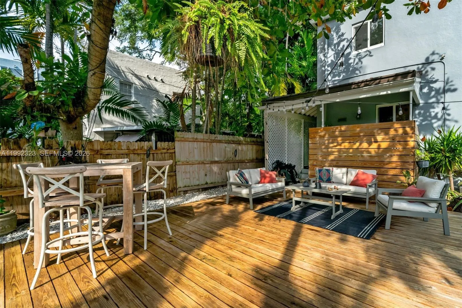 970 NW 10th Ave, Miami FL 33136