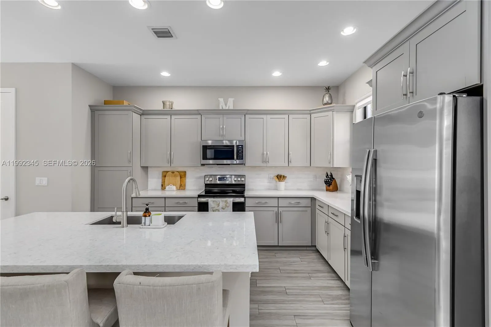 20921 NW 1st Ct, Pembroke Pines FL 33029