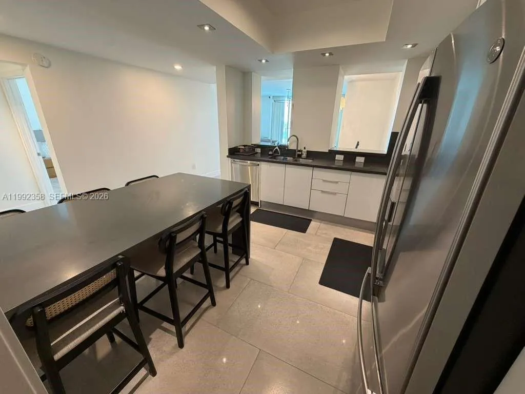 3330 NE 190th St # 710, Aventura FL 33180