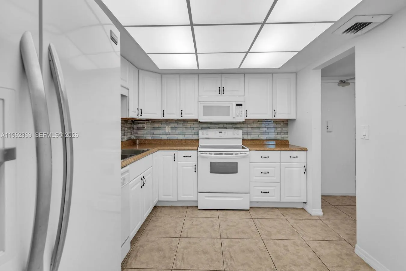 18011 Biscayne Blvd # 903, Aventura FL 33160