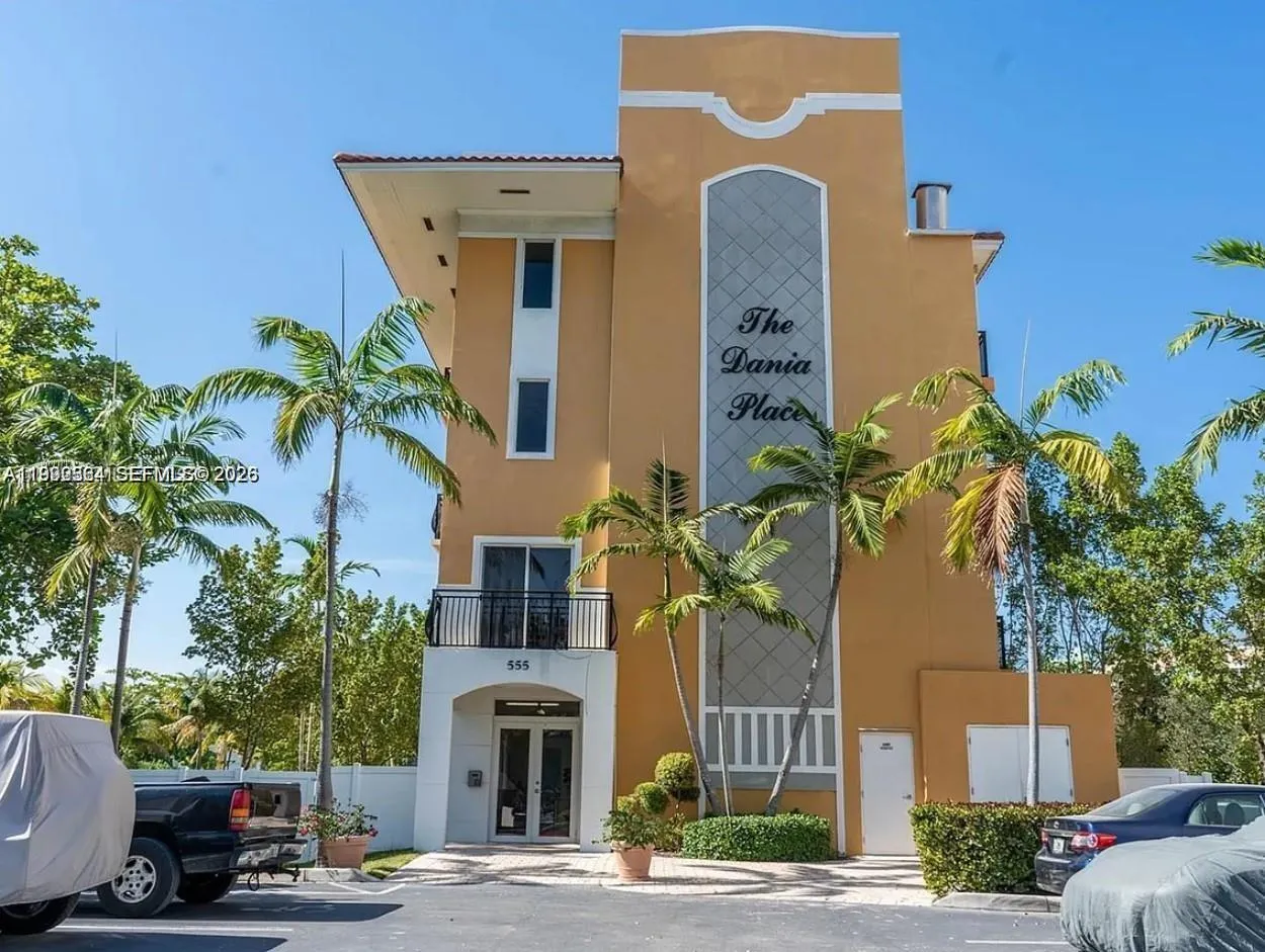 2 bedroom 2 bath for sale at 555 E Dania Beach Blvd # 5, Dania Beach FL 33004