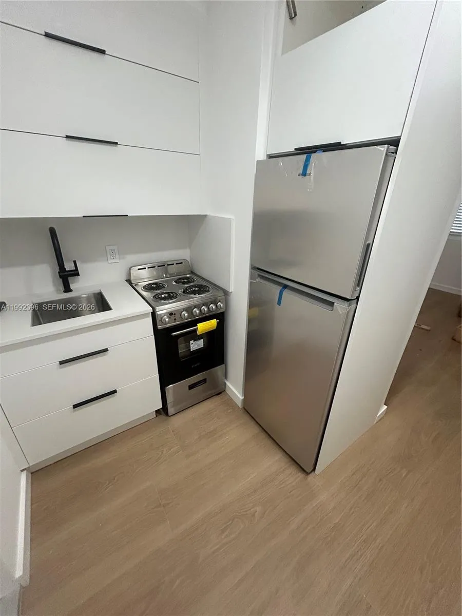 7035 NE 4th Ct # 4, Miami FL 33138