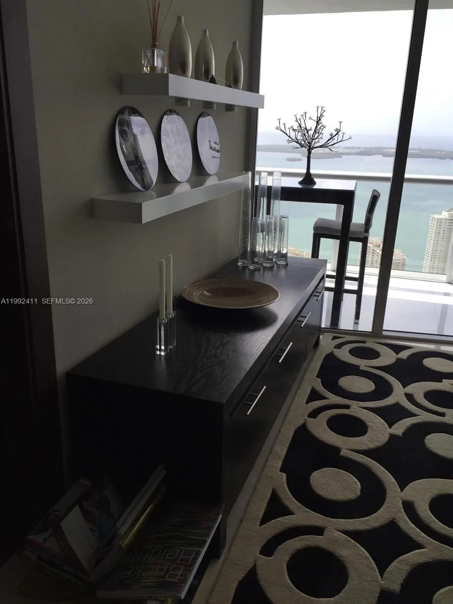 465 Brickell Ave # 5605, Miami FL 33131