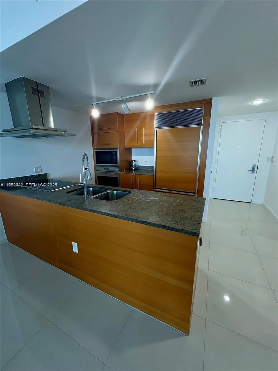 495 Brickell Ave # 3909, Miami FL 33131