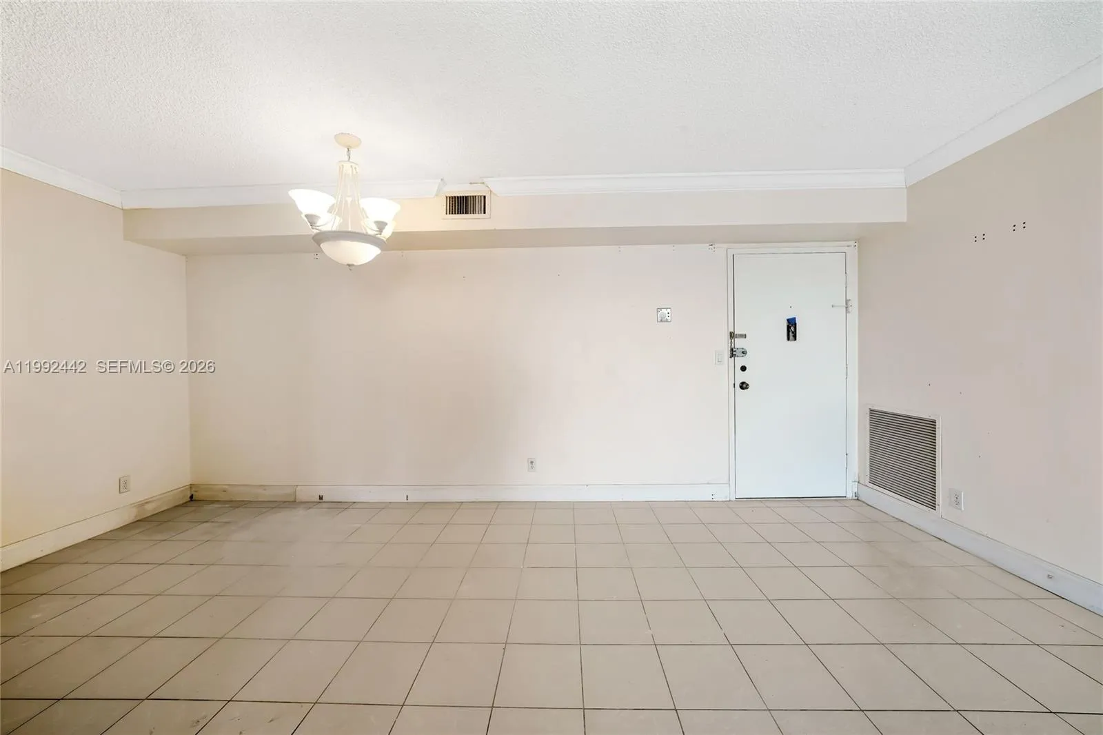 137 Golden Isles Dr # 1214, Hallandale Beach FL 33009