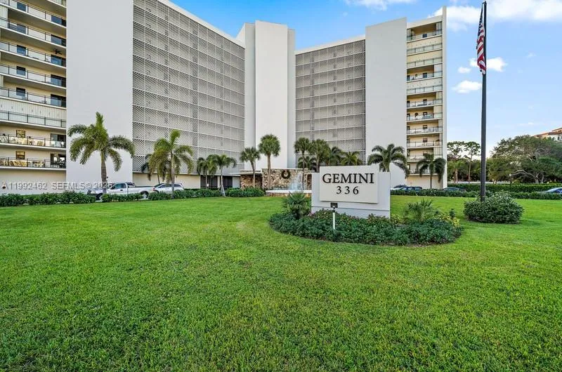 2 bedroom 2 bath for sale at 336 Golfview Rd # 311, North Palm Beach FL 33408