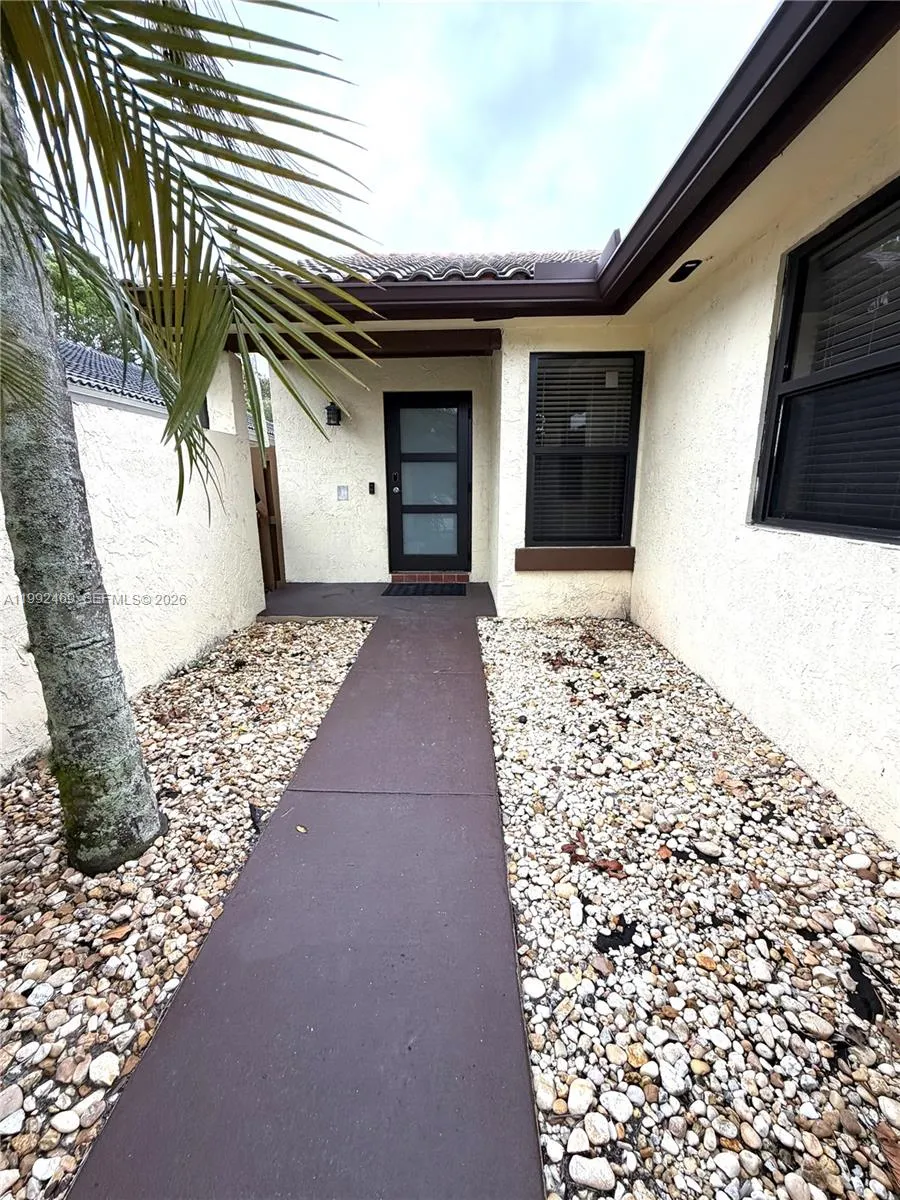 2159 Baton Rouge # 2159, Weston FL 33326