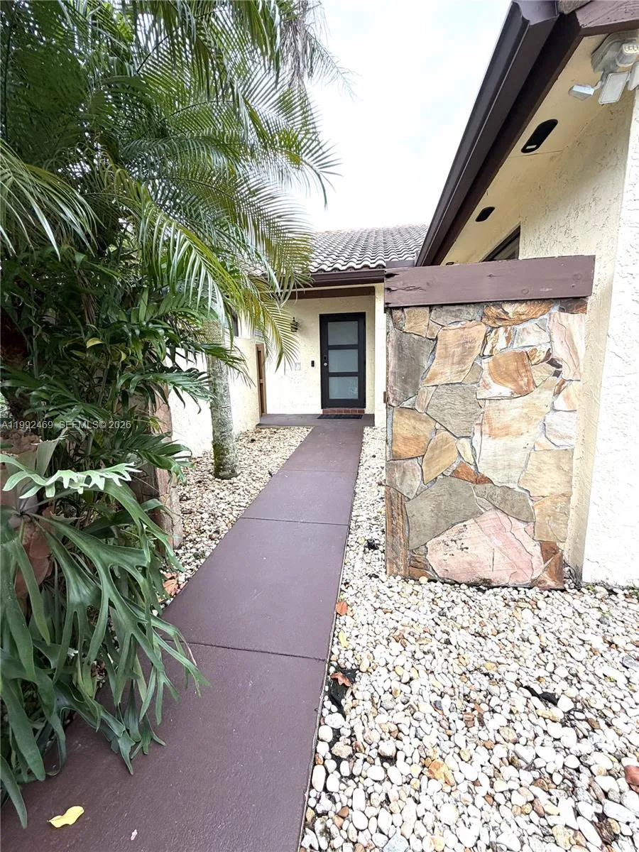 2159 Baton Rouge # 2159, Weston FL 33326