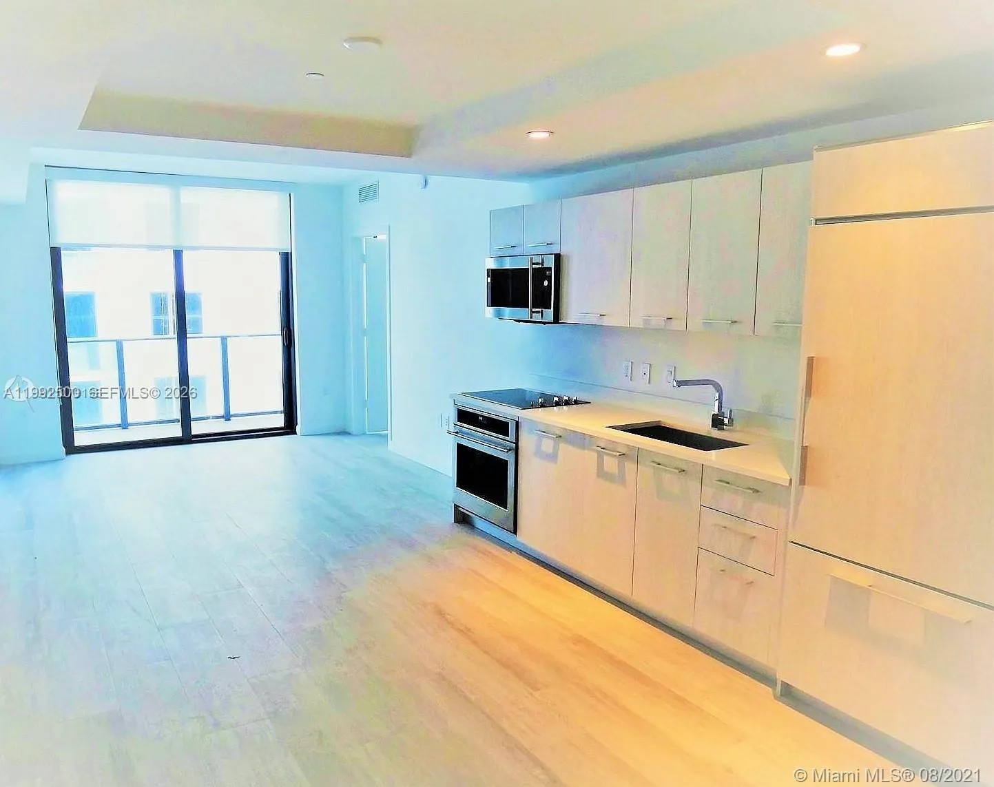 1 bedroom 1 bath for rent at 55 SW 9th St # 3709, Miami FL 33130