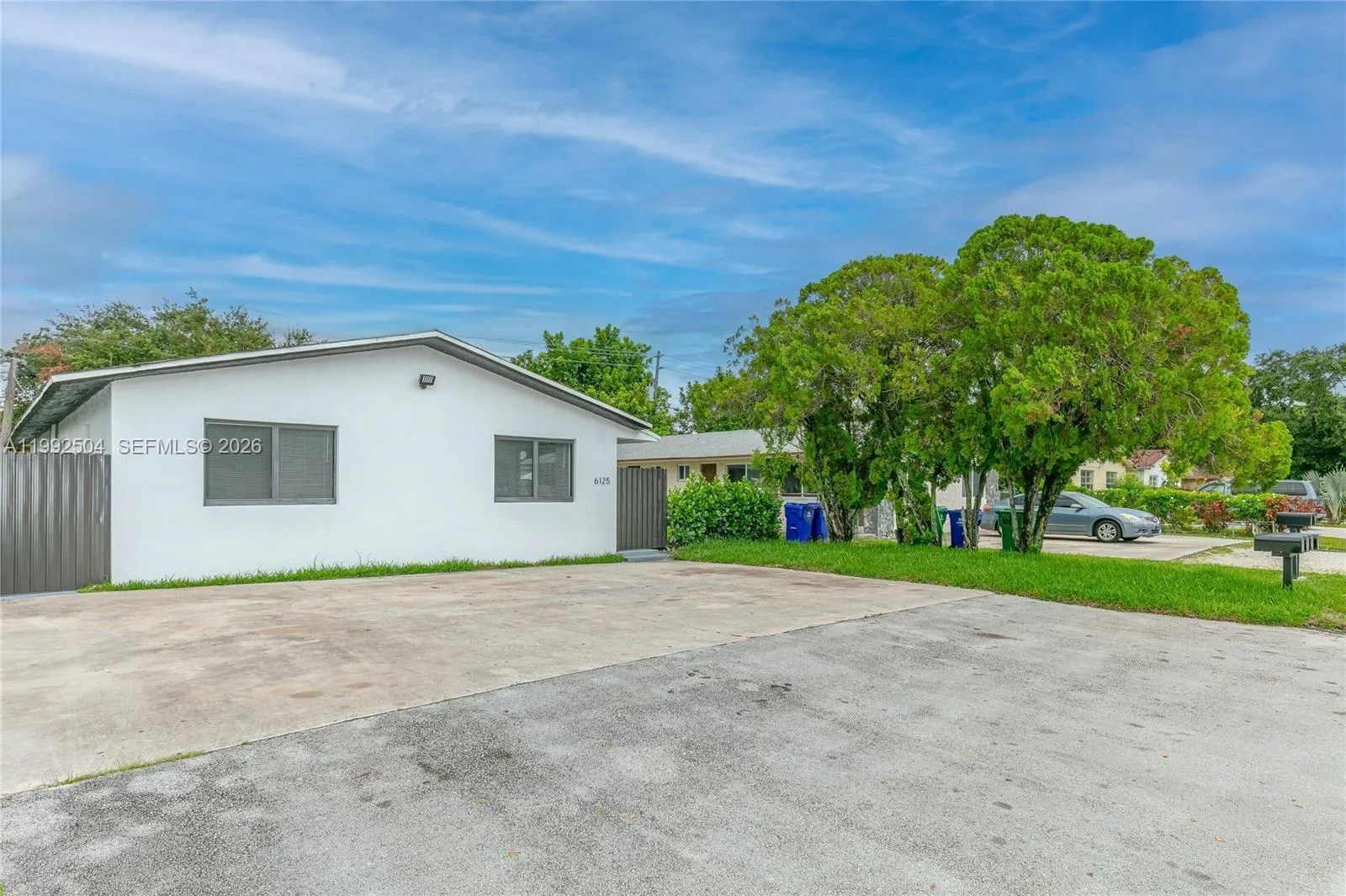 for sale at 6125 SW 40th Ct, Miramar FL 33023