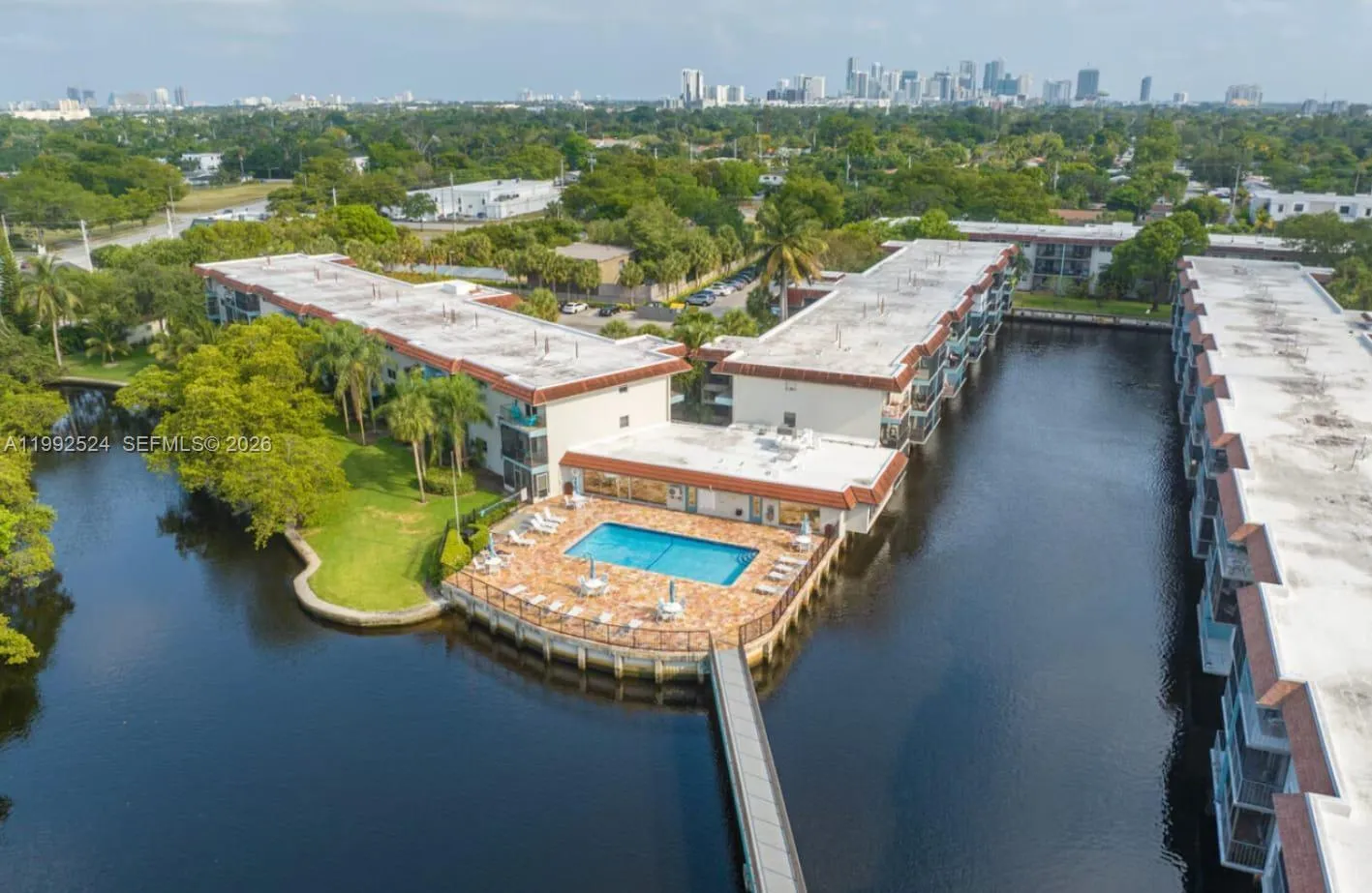 2 bedroom 2 bath for sale at 333 NW 17th Ct # 203B, Fort Lauderdale FL 33311