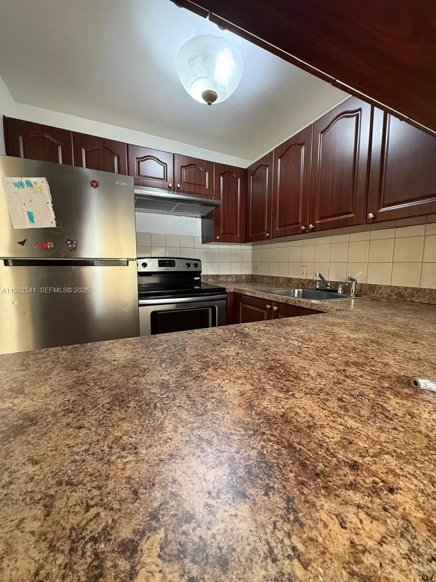 4848 NW 24th Ct # 309, Lauderdale Lakes FL 33313