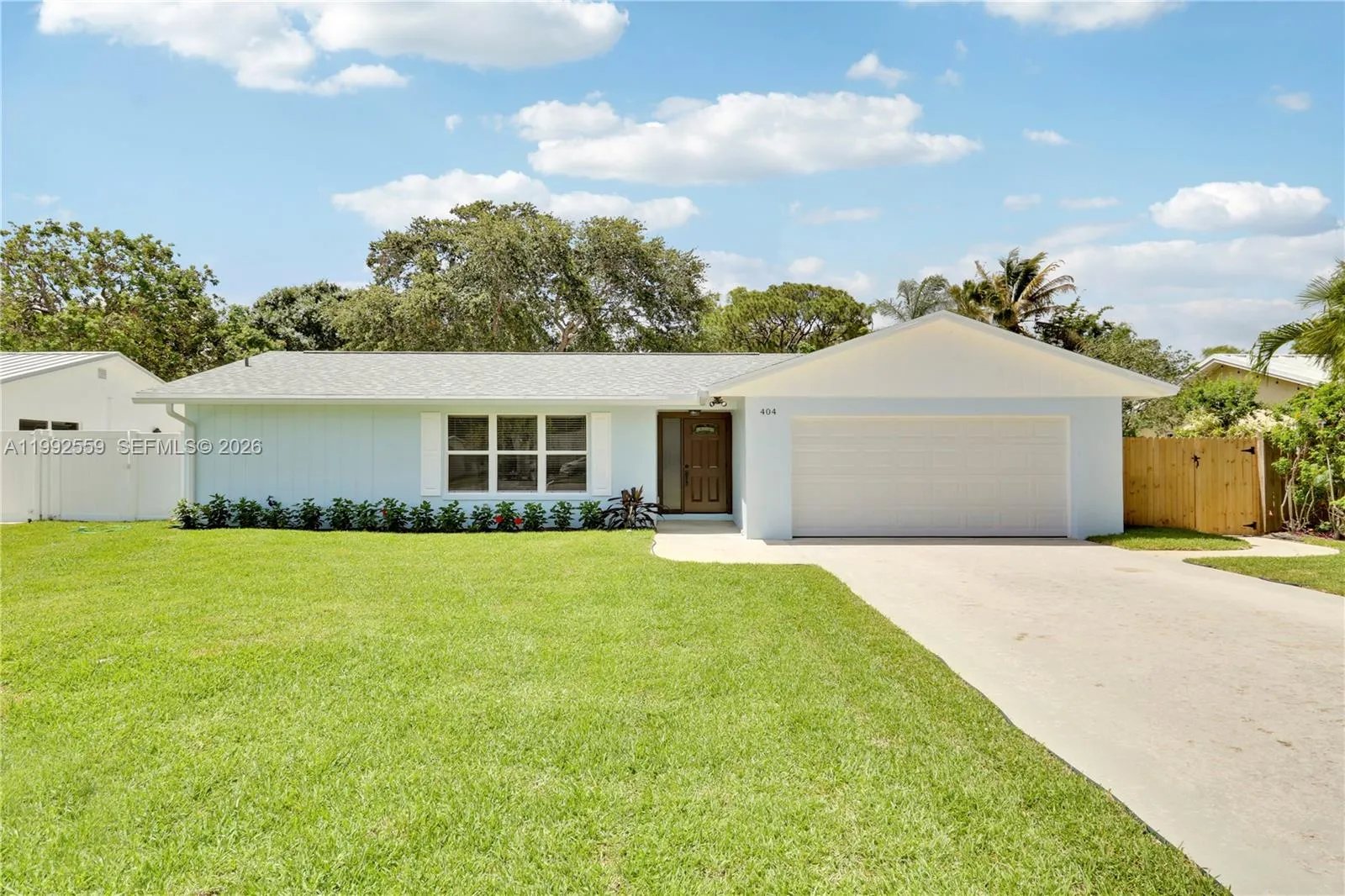 3 bedroom 2 bath for sale at 404 Highwood Circle, Jupiter FL 33458