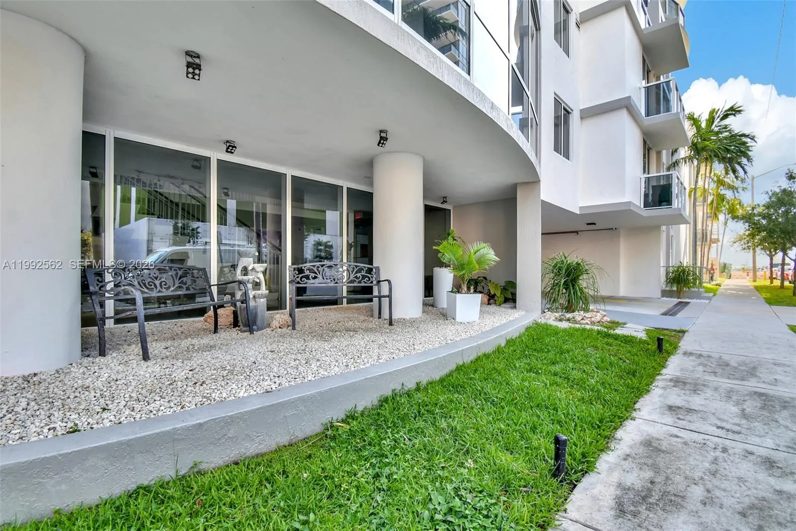 601 NE 23rd St # 1403, Miami FL 33137