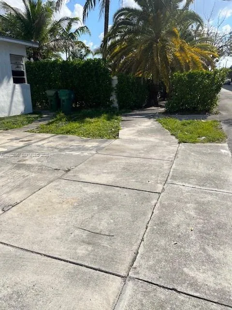 2845 SW 21st Ter, Miami FL 33145