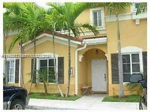 3 bedroom 3 bath for sale at 10723 NW 85th Ter # 38, Doral FL 33178