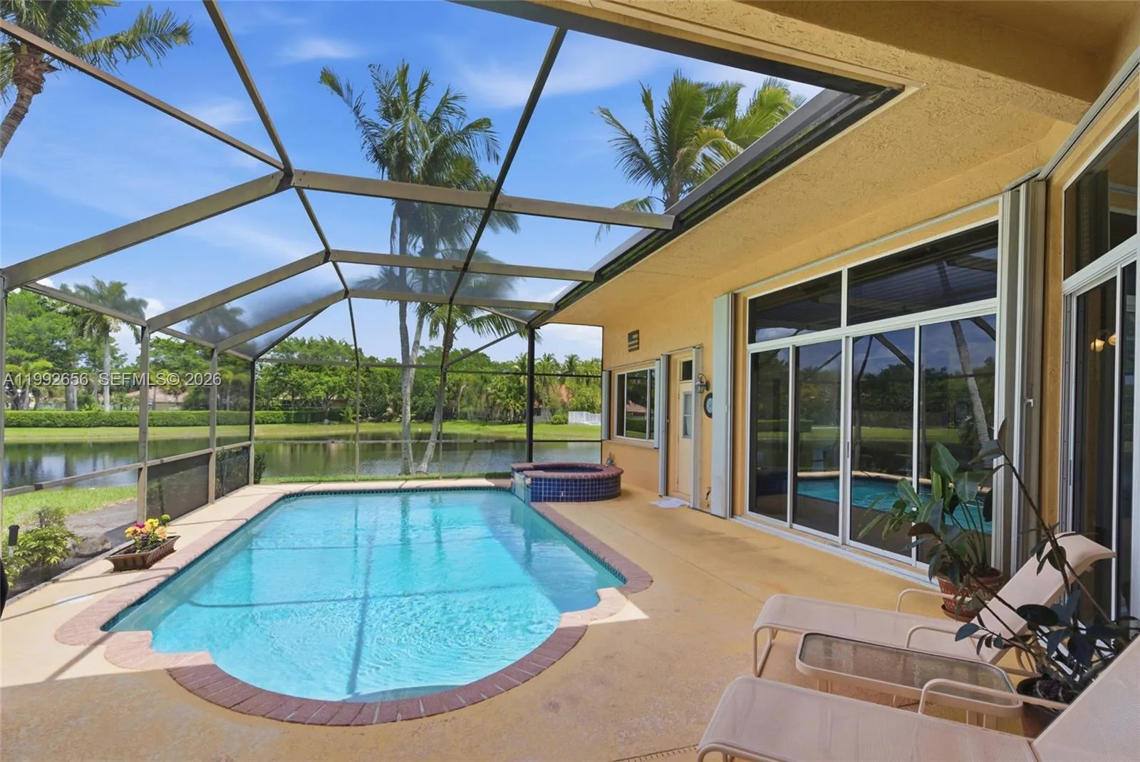 3038 Lakewood Dr, Weston FL 33332