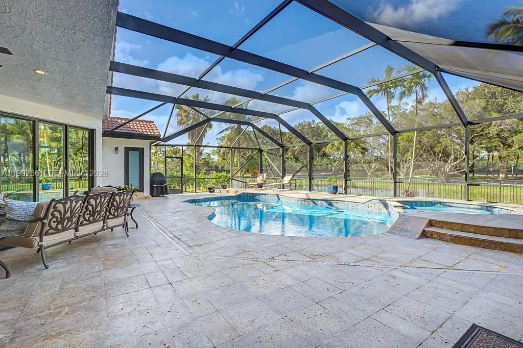 343 Coconut Cir, Weston FL 33326