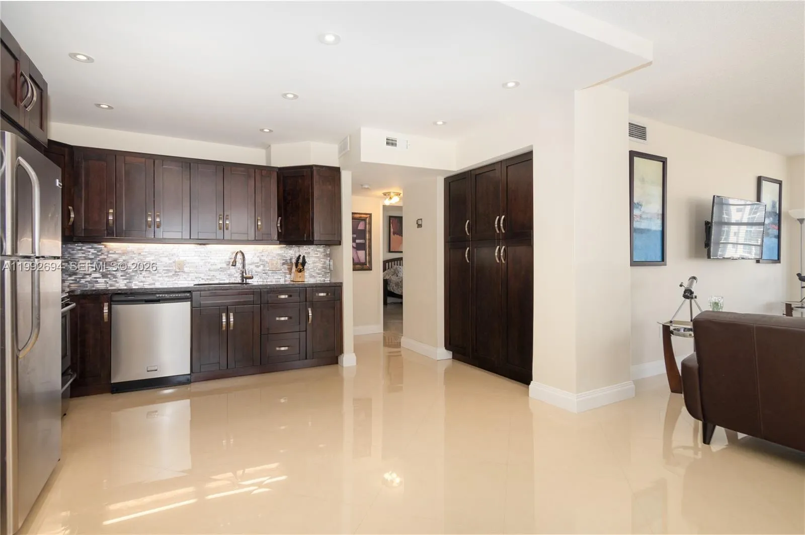1965 S Ocean Dr # 9F, Hallandale Beach FL 33009