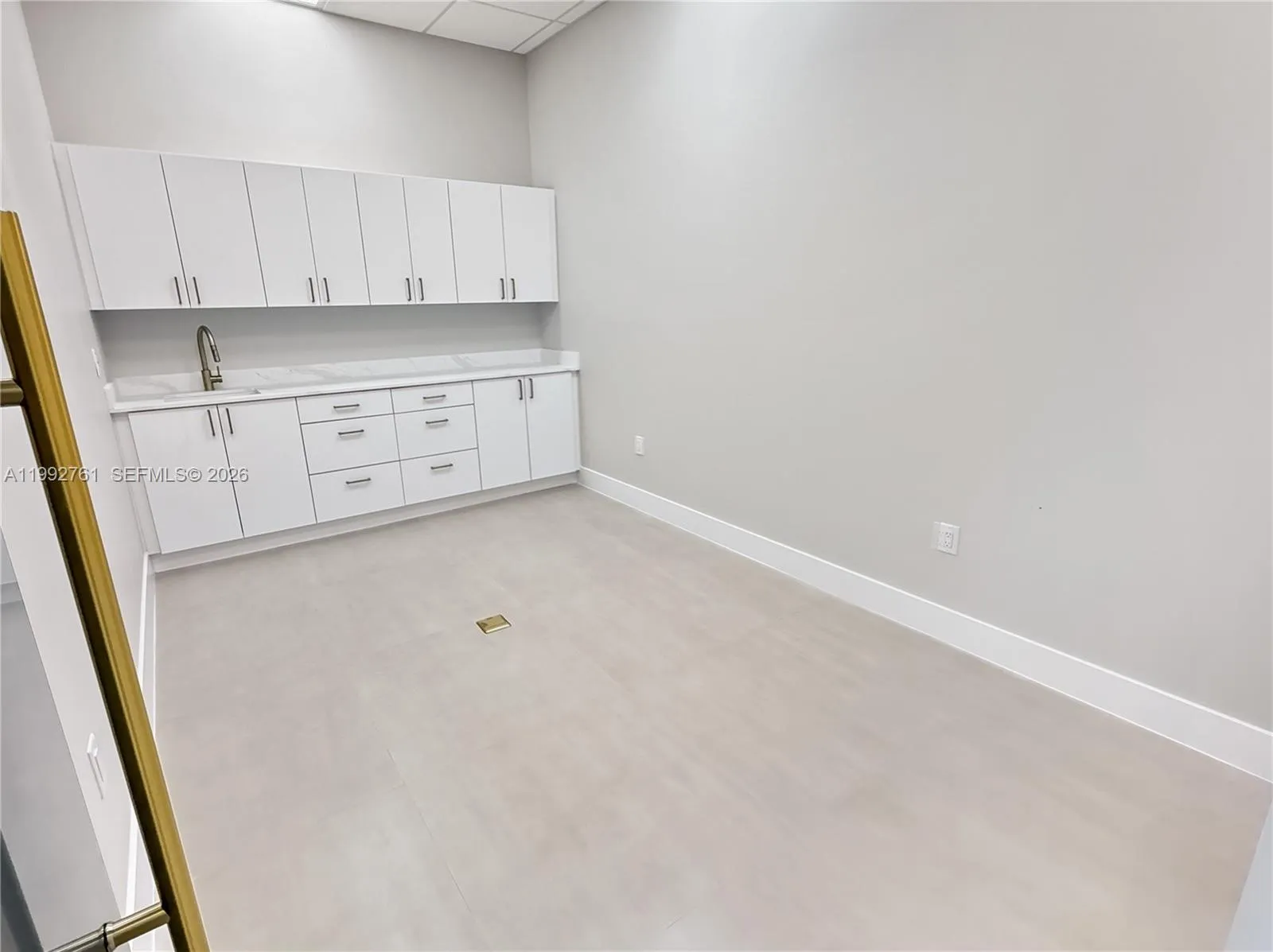 12750 NW 17th St # 220, Sweetwater FL 33182