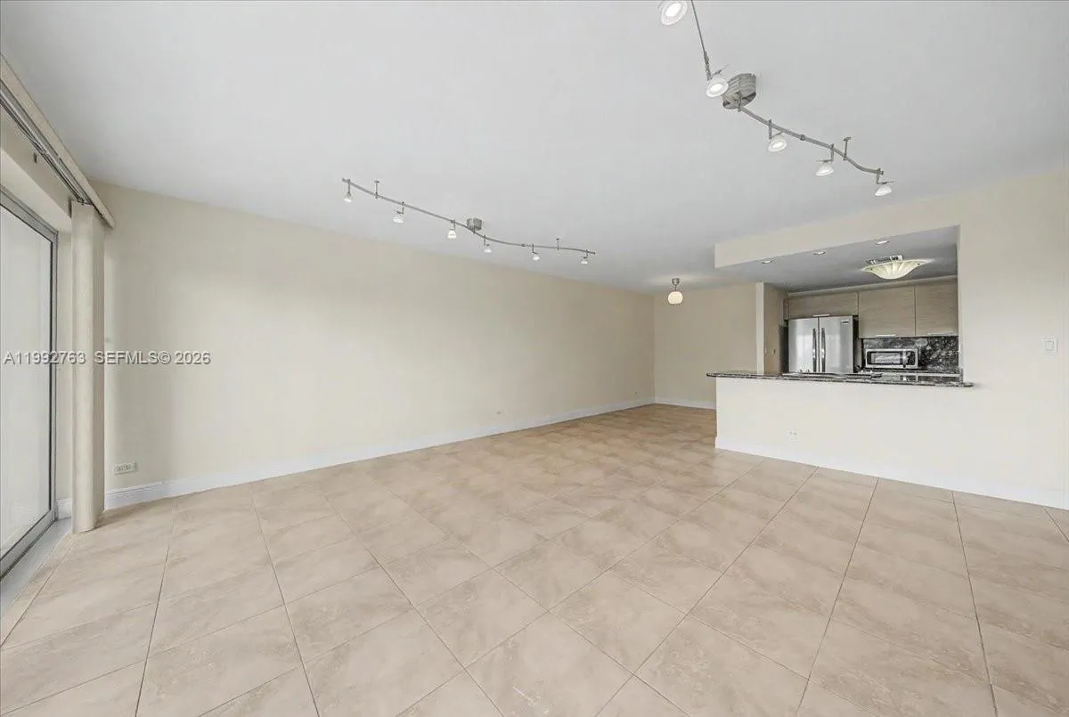 2451 Brickell Ave # 4F, Miami FL 33129
