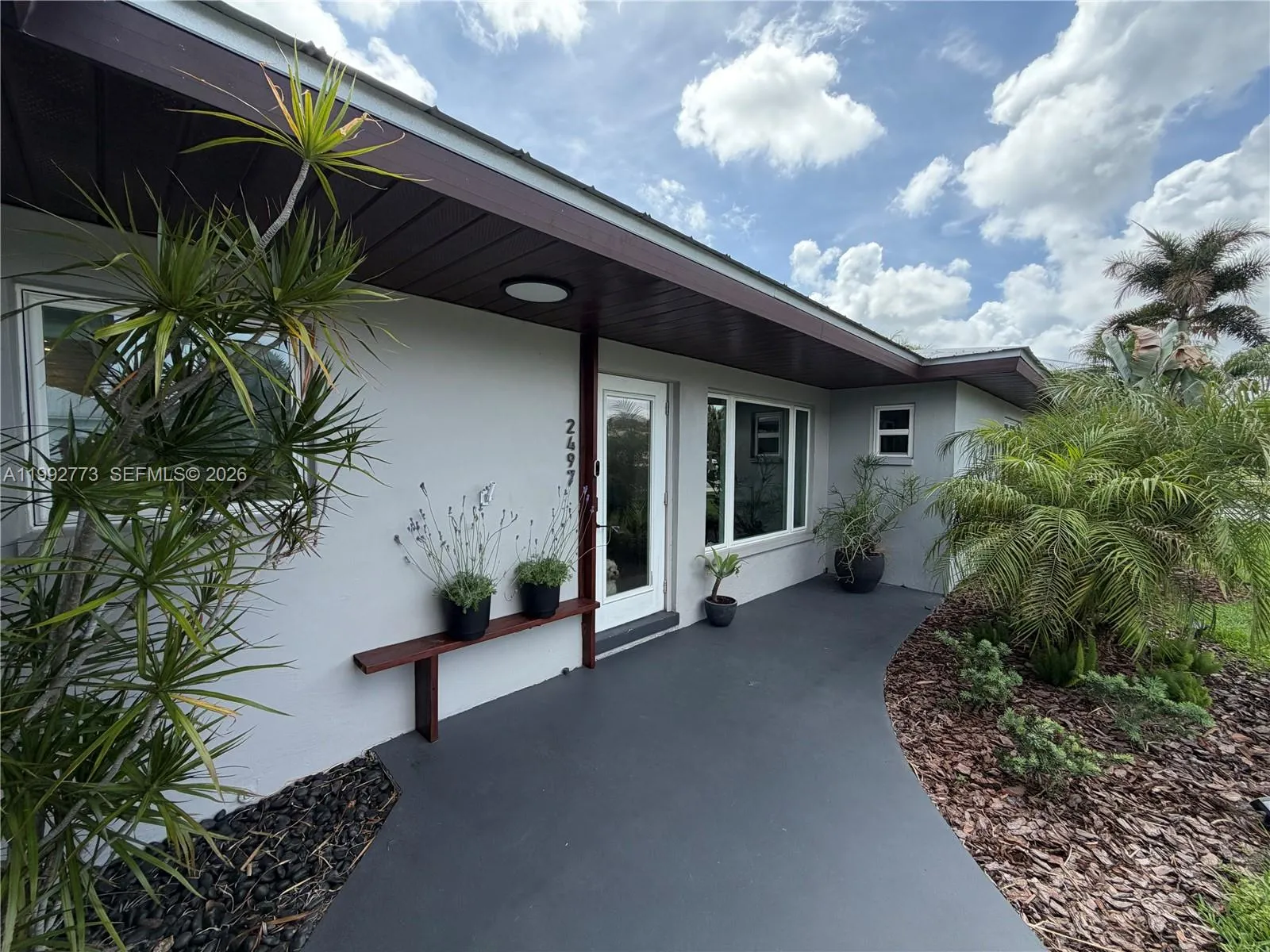 2497 NW South Manor Ave, Stuart FL 34994