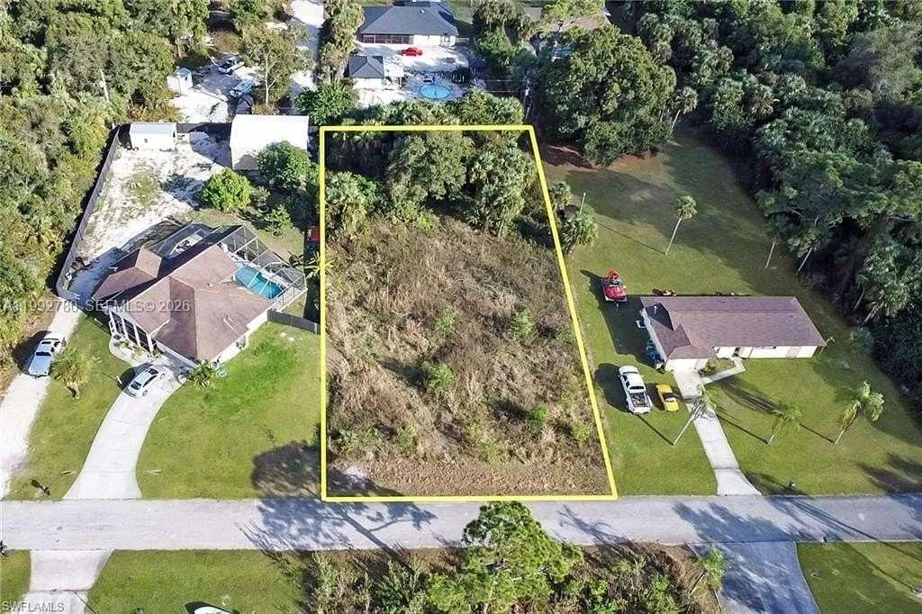 1140 Cummings ST E, Lehigh Acres FL 33974