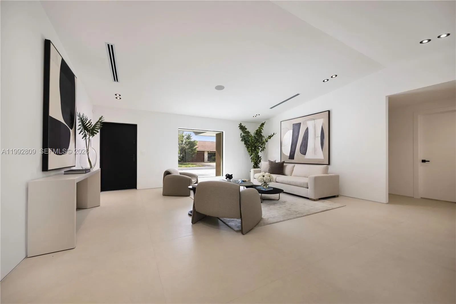 21490 Highland Lakes Blvd, Miami FL 33179
