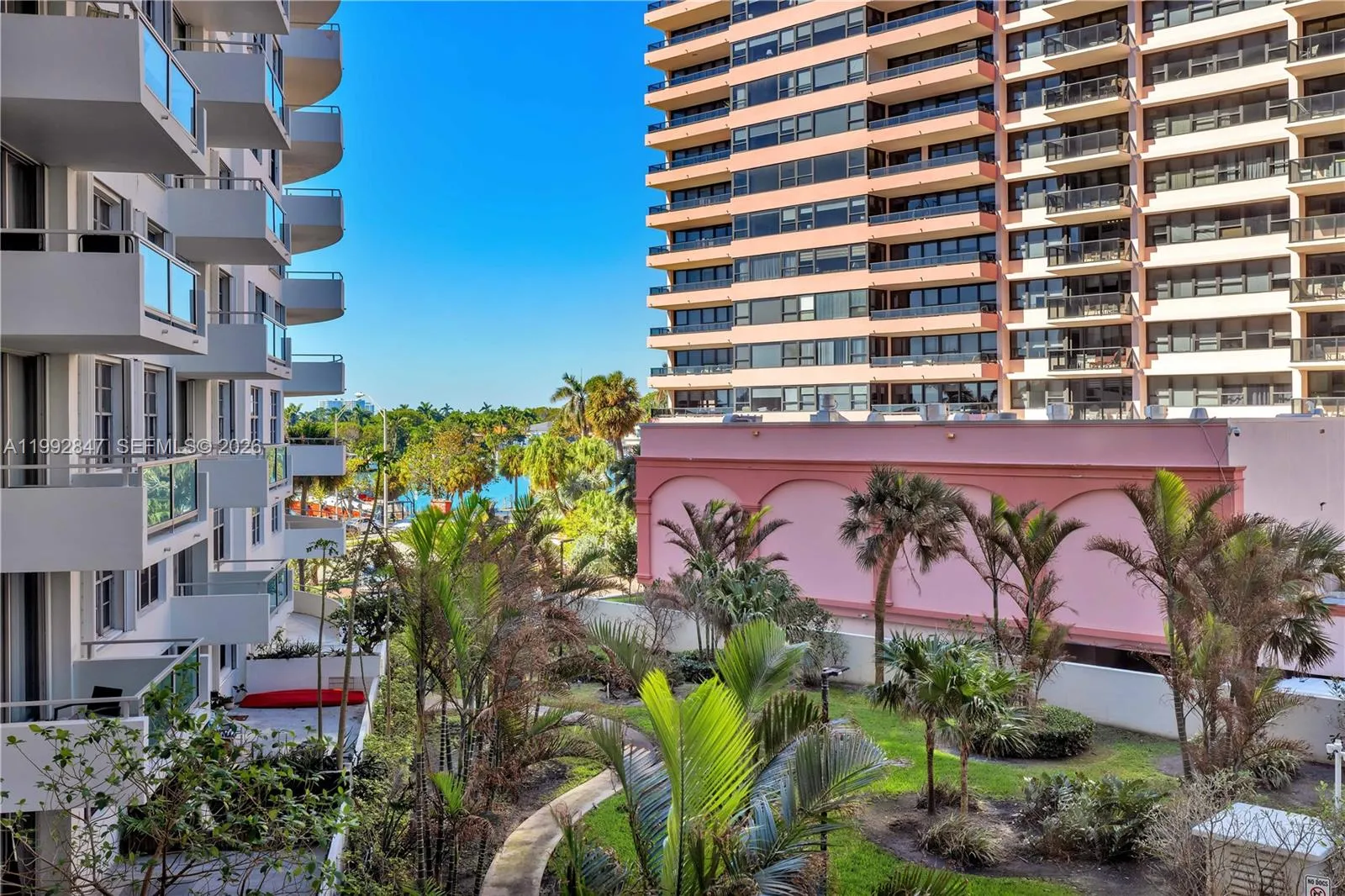 1 bedroom 1 bath for sale at 5161 Collins Ave # 410, Miami Beach FL 33140