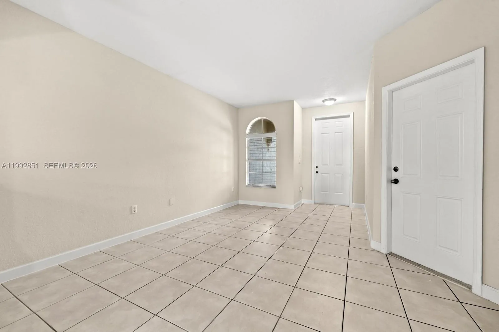2411 SE 14th St, Homestead FL 33035