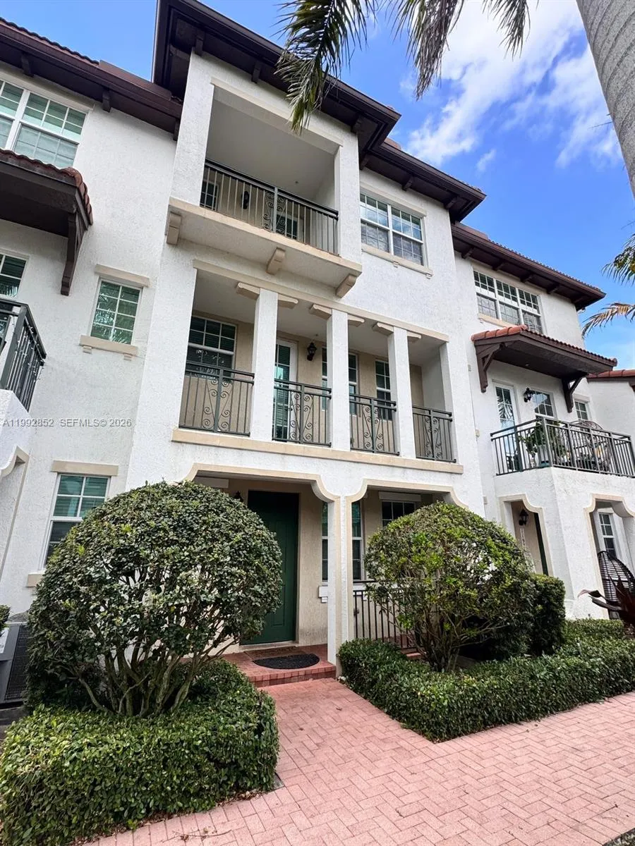 3 bedroom 3 bath for sale at 11980 SW 29th St, Miramar FL 33025