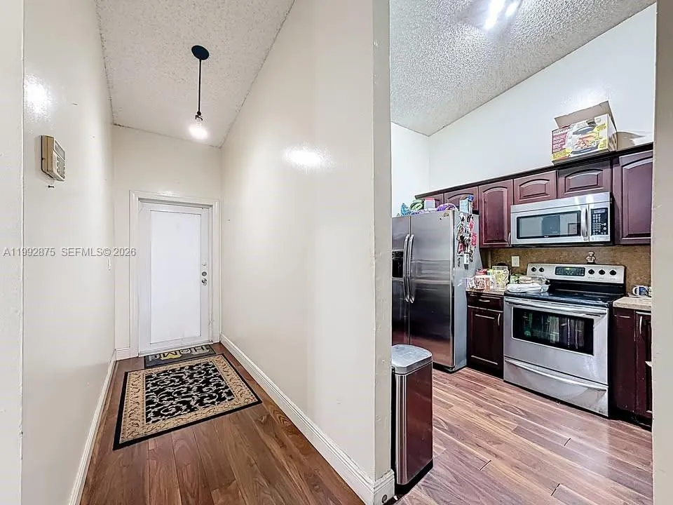 6722 NW 192nd Ln, Hialeah FL 33015