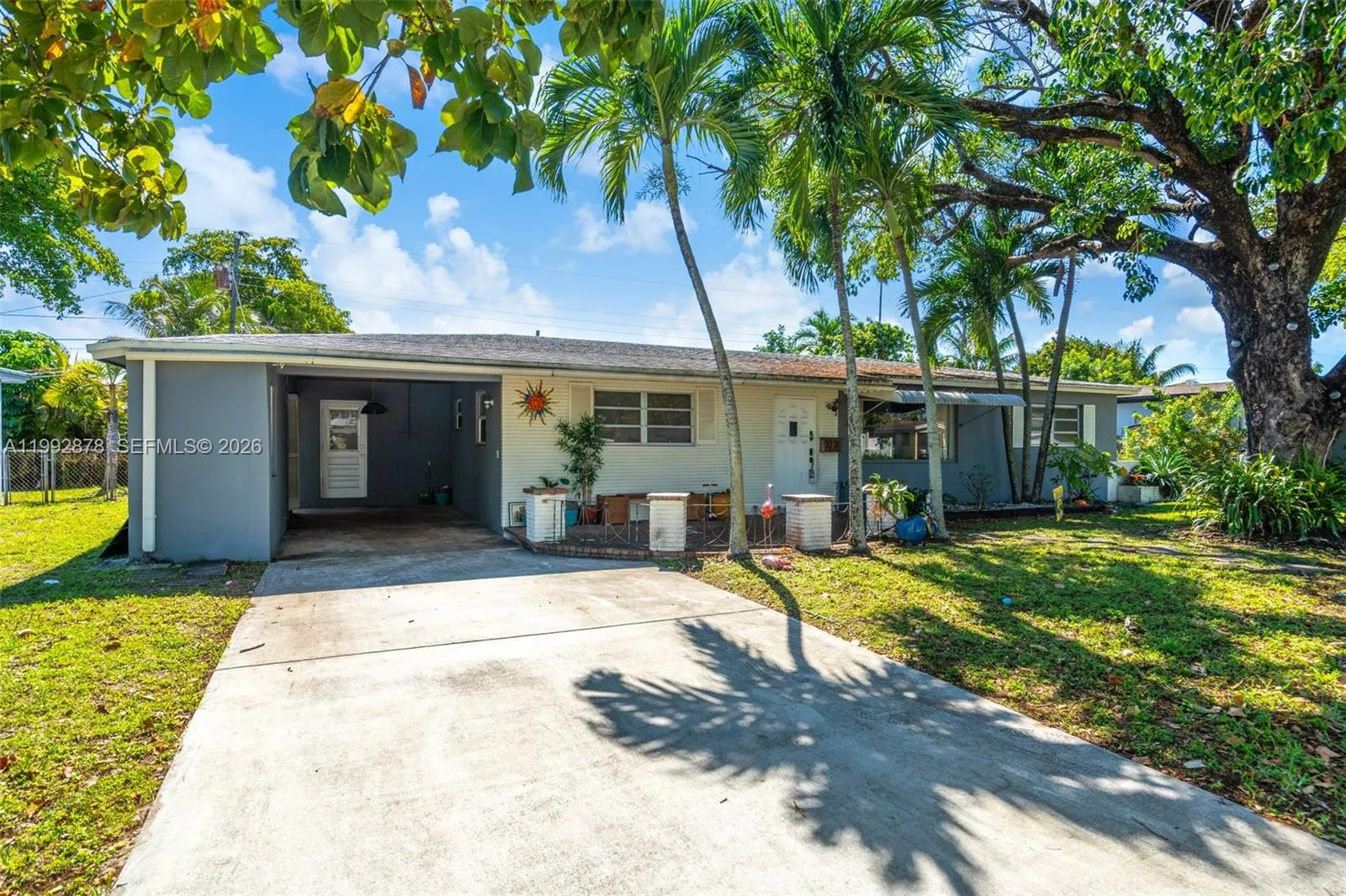 2221 Alcazar Dr, Miramar FL 33023